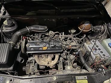 Volkswagen: Volkswagen Golf: 1993 г., 1.6 л, Бензин, Хэтчбэк — 11