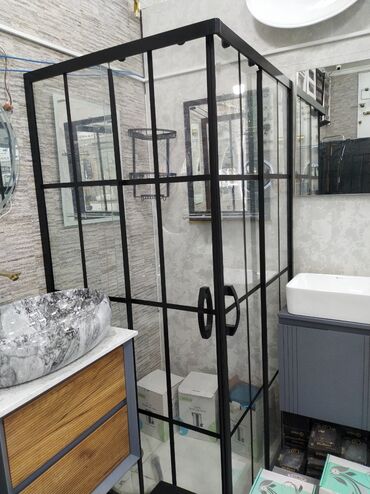 yer ucun metlax: Minimalist dizaynda duş kabinəsi - Forma: kvadrat/pravokut, bucaqlı