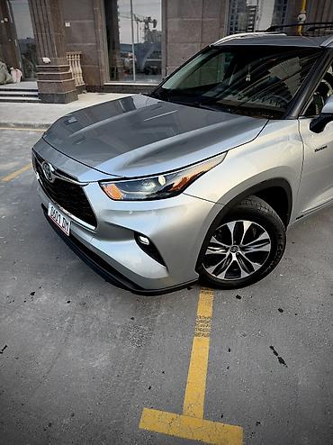 highlander platinum: Toyota Highlander: 2022 г., 2.5 л, Вариатор, Гибрид, Внедорожник — 2