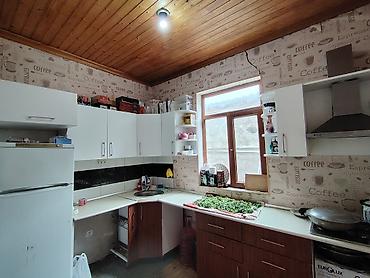 6 mikrorayon: 3 otaqlı, 64 kv. m, Kredit yoxdur, Orta təmir — 9