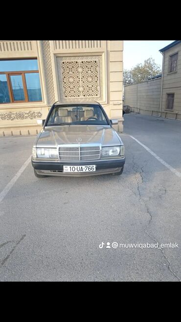 mercedes c class: Mercedes-Benz 190: 1.8 l | 1991 il Hetçbek