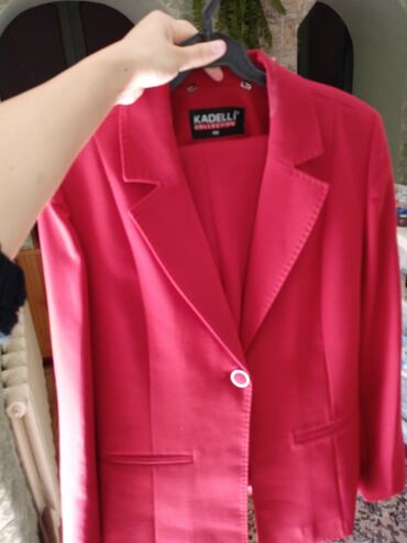 красный пиджак: Пиджак, Италия