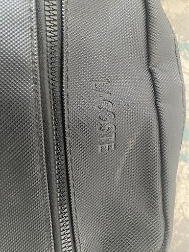 Сумка через плечо Lacoste, черная - Компактный формат: прямоугольная