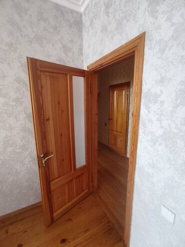 Otaq qapıları: Taxta qapılar satılır.Heç bir zədəli yeri yoxdur. 9 ədəd mövcuddur. 1 -da lalafo.az — 19 Otaq qapıları: Taxta qapılar satılır.Heç bir zədəli yeri yoxdur. 9 ədəd mövcuddur. 1 — 19
