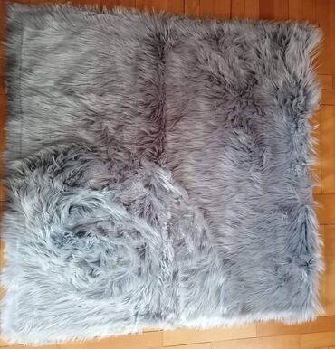 Tepisi i prostirke: Tepih — 11