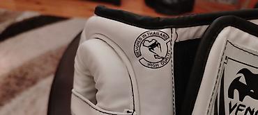 boks aparat: Salam. Venum əlcək və kask satılır. Hər 2si original Tailand malıdır — 5
