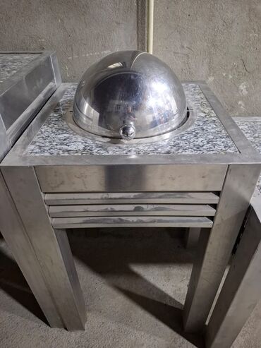 Restoran mebeli: Paslanmayan metaldan hazırlanmış, mərmər səthli yemək paylama stolu — 8