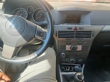 5 karopka: Opel Astra: 1.6 l | 2006 il 225000 km Universal — 3