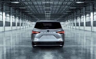 Стекла и комплектующие: Стекло Багажника Toyota, 2023 г., Б/у, Оригинал at lalafo.kg — 10 Стекла и комплектующие: Стекло Багажника Toyota, 2023 г., Б/у, Оригинал — 10