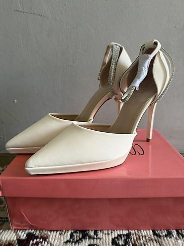 Tuflilər: Məhsul: Qadın stiletto ayaqqabısı yenidir - Rəng: krem/ivori tonları — 2
