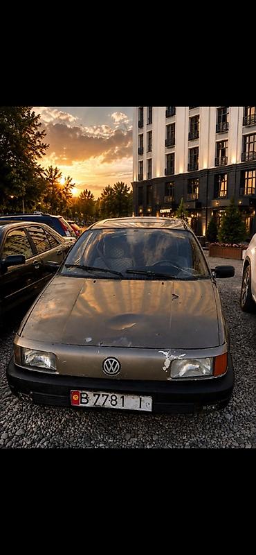 варянт: Volkswagen Passat: 1988 г., 1.8 л, Механика, Бензин, Седан — 2