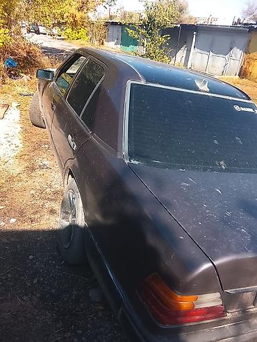chevrolet eguinox: Mercedes-Benz W124: 1988 г., 2.3 л, Седан — 4