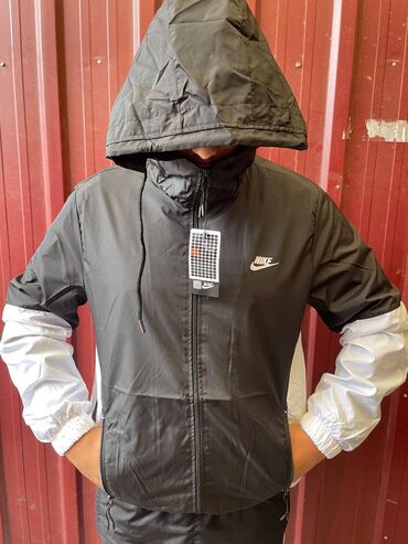 Jakne za prelazni period: Muške jakne za jesen tanji S,M,L,XL,XXL veličine za 5500 din
pb — 12