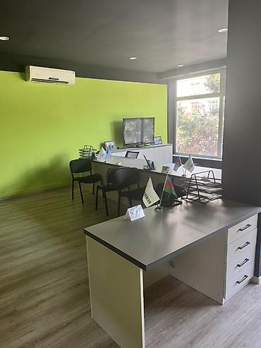 defter qelem: Ofis mebel dəsti Şəkilərdəki yanlız mebeler satılır 1500 manata 3 ay — 2