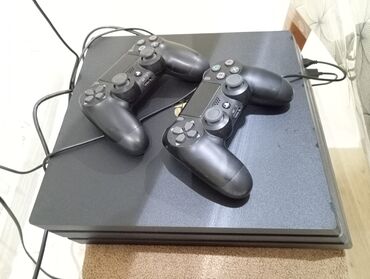 yaddaş kartı 1 tb: Playstation 4 pro 1 tb yaddaş. Əla vəziyyətdədir, donma sönmə yoxdur
