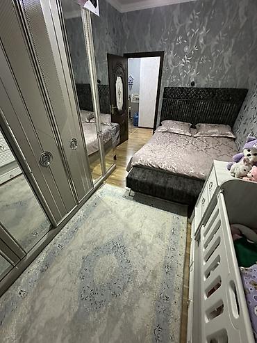 Yeni tikili: Təsvir: - Zövqlə dizayn olunmuş mənzil. Geniş dəhlizdən iki otağa və — 7