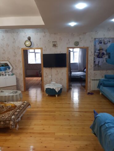 Həyət evləri və villaların satışı: 250kv 2 mertebe yuxarda 4 otaq asagida 4 otaq evin uzunluğu -da lalafo.az — 15 Həyət evləri və villaların satışı: 250kv 2 mertebe yuxarda 4 otaq asagida 4 otaq evin uzunluğu — 15