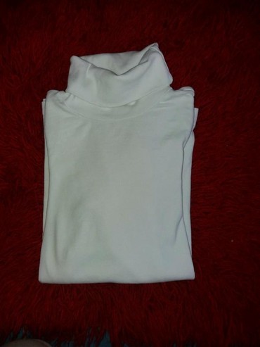 Women's Sweatsuits: Λευκή Μπλούζα S/M σε lalafo.gr - εικόνες 2 Λευκή Μπλούζα S/M σε Ζωγράφου - εικόνες 2