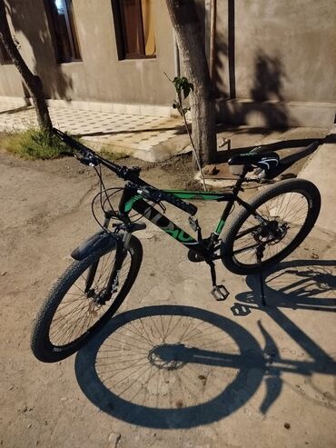 Şəhər velosipedləri: İşlənmiş Şəhər velosipedi Adidas, 29", sürətlərin sayı: 7, Ünvandan götürmə