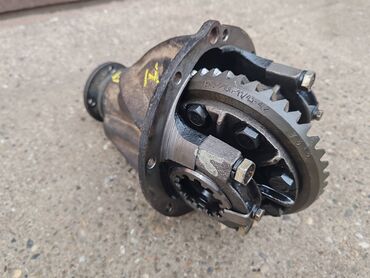 Auto delovi: Srce zadnjeg diferencijala Lada 21213,21214 Niva 1.7 br.1. Skinuto sa — 11