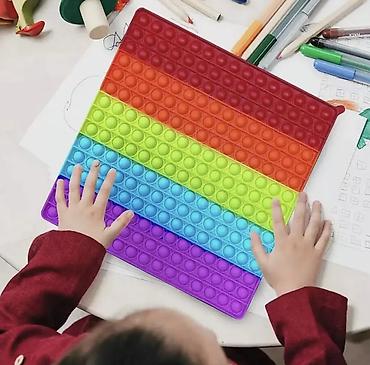 pop it купить: Игрушка, огромный Поп-ит, брали в Дубаи за 1800, новая. Фото и видео — 1