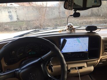 Chevrolet: Chevrolet Suburban: 2000 г., 6 л, Автомат, Гибрид, Внедорожник — 8