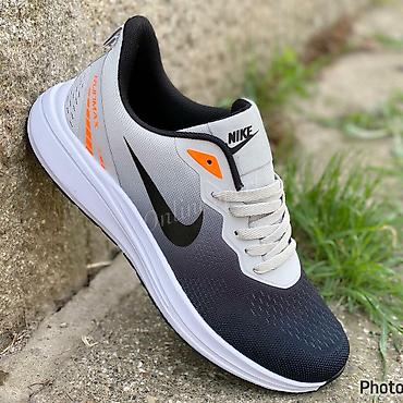 Patike: RunMax 2
41-46
3500 din — 10