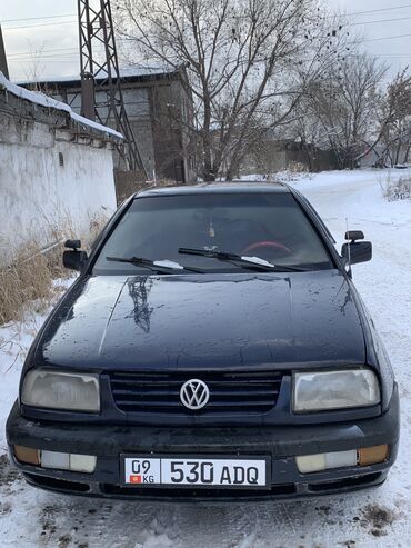 Volkswagen: Volkswagen Vento: 1994 г., 1.8 л, Механика, Бензин, Седан