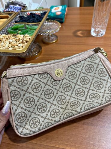 Çantalar: Əl çantası, Tory Burch, İşlənmiş