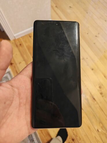 infinix zero 30 5g qiymeti: İnfinix ZERO 30 5g 12/256 144hz ekran kamerlari deyişlmelidir sefie