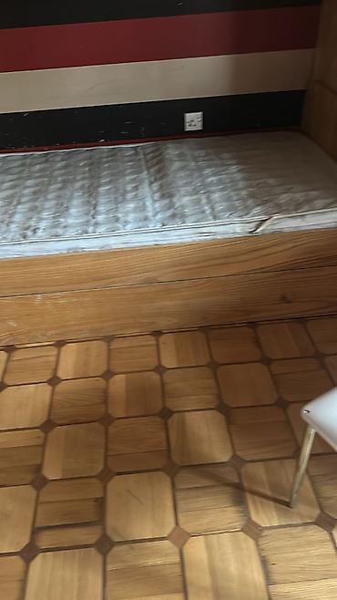 Uşaq mebeli: Uşaq/yeniyetmə otağı üçün komplekt mebel dəsti Tərkib: - Təbii ağac — 2