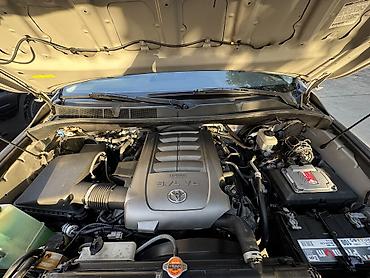 Toyota: Toyota Sequoia: 2008 г., 5.7 л, Автомат, Газ, Внедорожник — 7