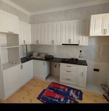 Mətbəx mebeli: Ağ rəngli mətbəx mebeli dəsti. Dəstə bir sıra asma şkaflar, alt -da lalafo.az — 15 Mətbəx mebeli: Ağ rəngli mətbəx mebeli dəsti. Dəstə bir sıra asma şkaflar, alt — 15