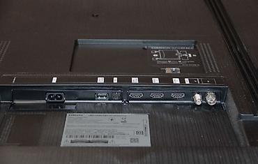 samsung tv 140 ekran: Samsung UHD Smart TV 140 diaqonaldır. cəmi 2 ay işlənib. uşaq pultu — 1
