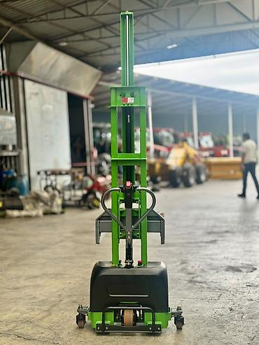 Biznes üçün avadanlıq: Elektrikli Özünü Qaldıran Steker – 700 kq, 1.5 m Texniki — 7
