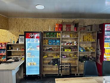 Кафе, рестораны: Готовый к работе павильон общепита/кафе-минимаркет. Что внутри: - — 3