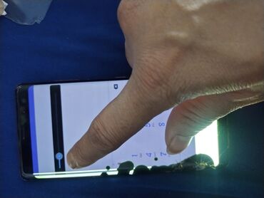 Другие мобильные телефоны: Смартфон с изогнутым AMOLED‑дисплеем и разъёмом USB‑C. Особенности: - — 9