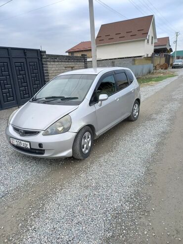 фит машин: Honda Fit: 2002 г., 1.3 л, Автомат, Бензин, Седан