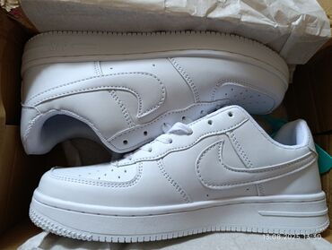кроссовки найк аир форс: Nike Air Force 1 – новые 👟✨ Состояние: Абсолютно новые, в коробке 📦