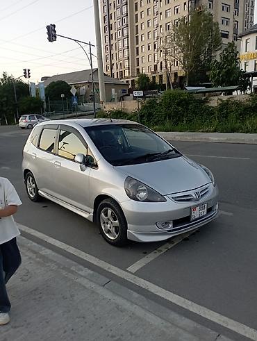 Honda Fit: 2003 г., 1.3 л, Вариатор, Бензин, Хэтчбэк at lalafo.kg Honda Fit: 2003 г., 1.3 л, Вариатор, Бензин, Хэтчбэк