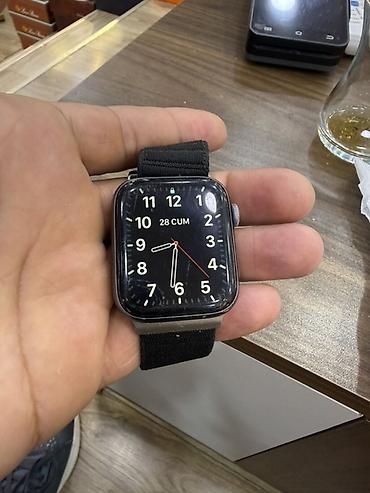 aplle watch: Apple Watch Series 5 (44 mm) – qara rəng Xüsusiyyətlər: - Korpus — 1