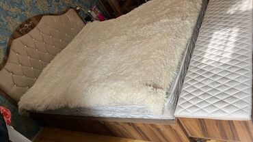 Yataq otağı dəstləri: Damla firmasının modelidir. 5 ay işlənib. təzə qalıb. sandıqca və — 6