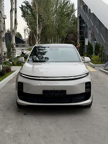 Lixiang: Lixiang L6: 2025 г., 1.5 л, Автомат, Гибрид, Кроссовер — 3