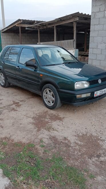 Volkswagen Golf: 1997 г., 1.8 л, Механика, Бензин, Хэтчбэк