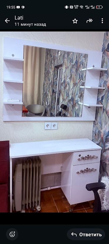 bağca mebel: Ağ rəngdə makiyaj/saç ustası masası və böyük divar güzgüsü dəsti. - — 1