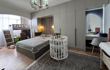 продаю квартиру новый автовокзал: 1 комната, 43 м², 106 серия, 8 этаж, Евроремонт