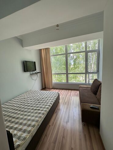 дом с мансардой: 1 комната, 31 м², 3 этаж, Косметический ремонт