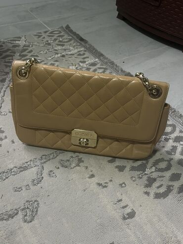 купить сумку шанель оригинал бу: Классическая сумка, Chanel, Материал: Натуральная кожа, Жёсткая конструкция, Женские