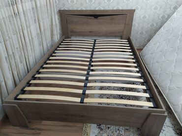1 кишилик кровать: Двуспальная Кровать