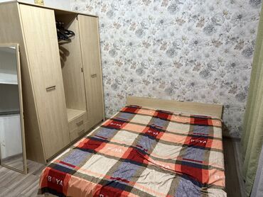 меняю доплатой мне: Продается двуспальная кровать, шкаф, две односпальные кровати с